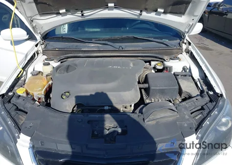 2013 Chrysler 200 Limited z USA, uszkodzony, nr VIN 1C3CCBCG0DN577956